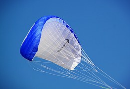 paragliding-1631839__180