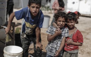syrian-children-zaatari-water-oxfam-94072_-web_610x381